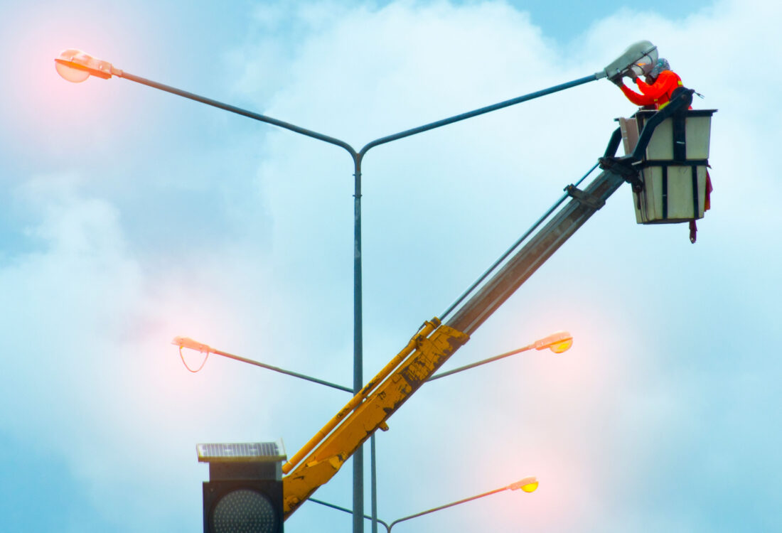 Light Pole Repair - Dusk IOP FSM